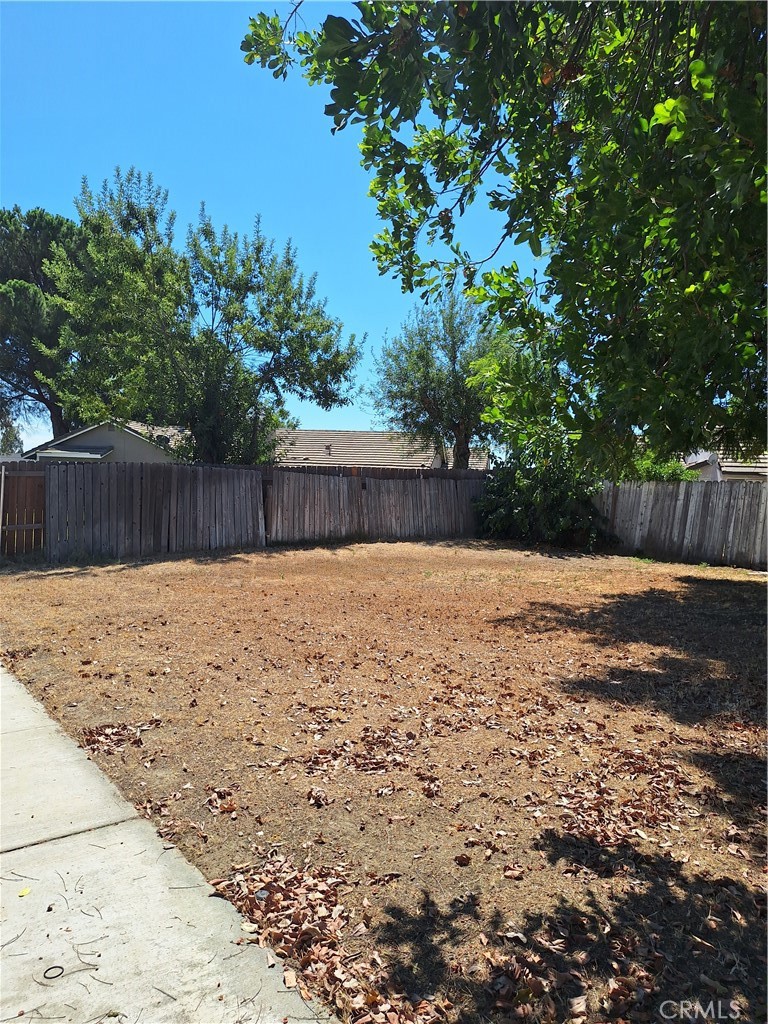 862 N Martin Street Property Photo 2