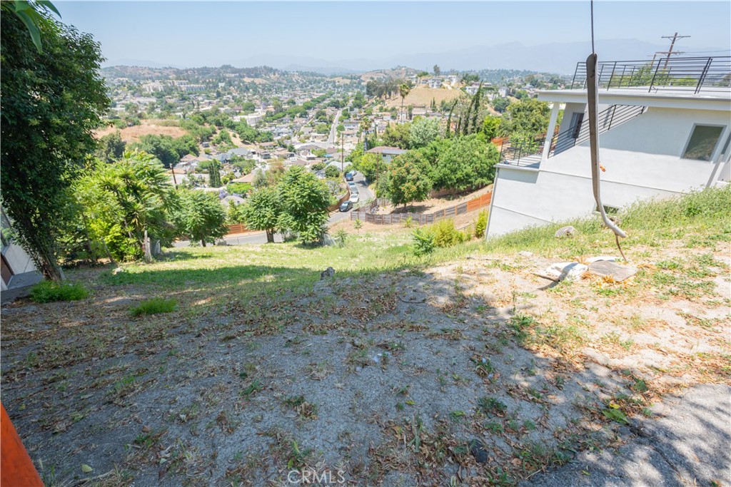 5011 La Calandria Property Photo 3