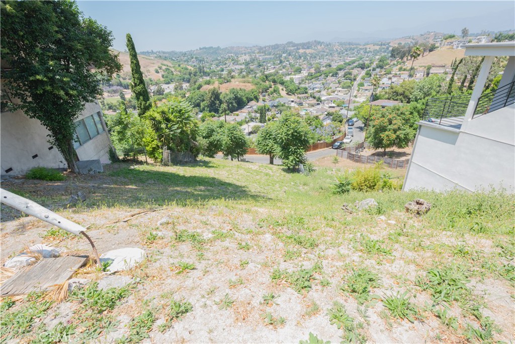 5011 La Calandria Property Photo 4