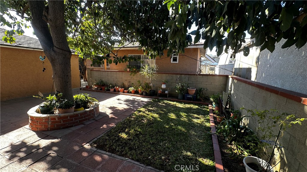 659 S Gerhart Avenue Property Photo 20