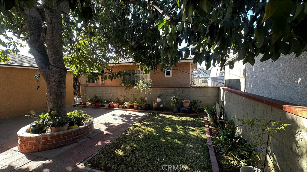 659 S Gerhart Avenue Property Photo 34
