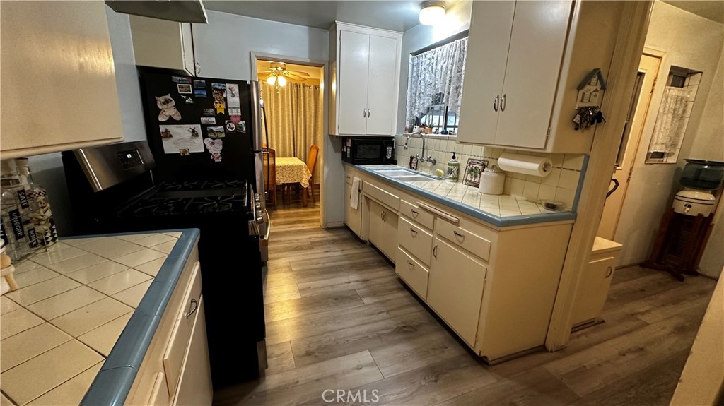 659 S Gerhart Avenue Property Photo 41