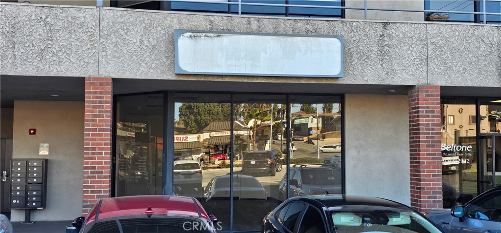 1439 W Beverly Boulevard Property Photo 3