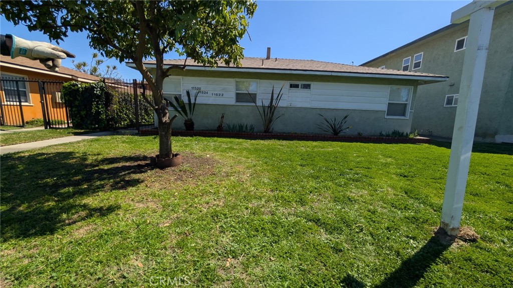 11520 Adco Avenue Property Photo 1