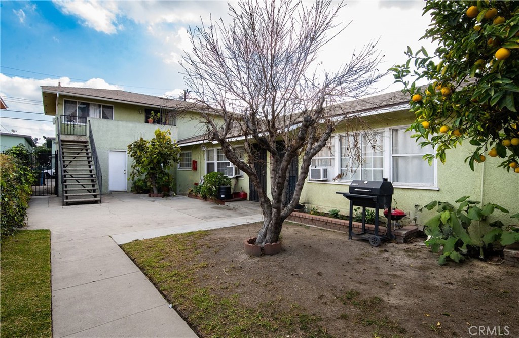 11520 Adco Avenue Property Photo 3