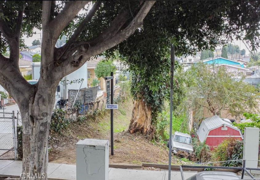 1 Whittier Blvd Property Photo