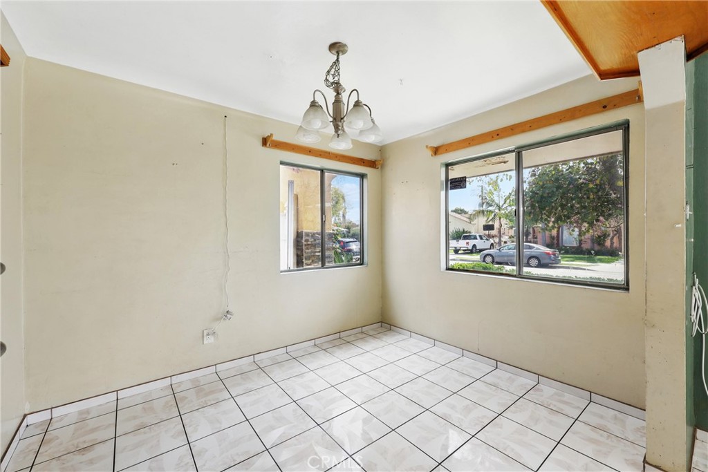 265 E Ellis Street Property Photo 10