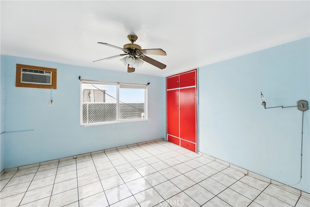 265 E Ellis Street Property Photo 17