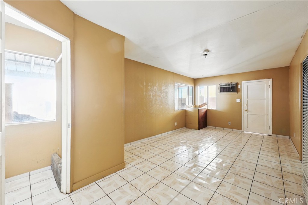 265 E Ellis Street Property Photo 19