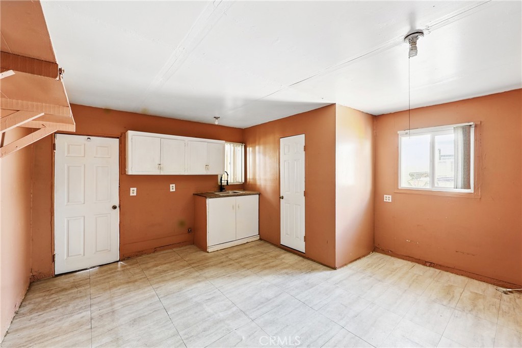 265 E Ellis Street Property Photo 28