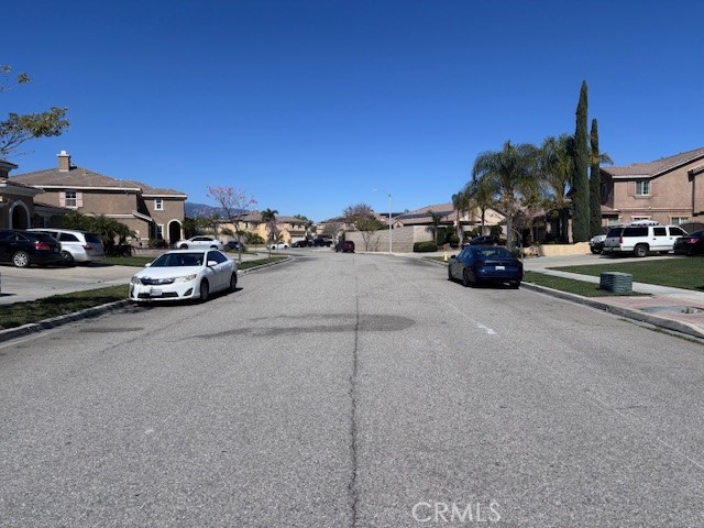 10832 10832 Saffron St. Property Photo 3
