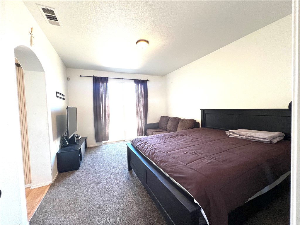 10886 Thorndale Street Property Photo 7