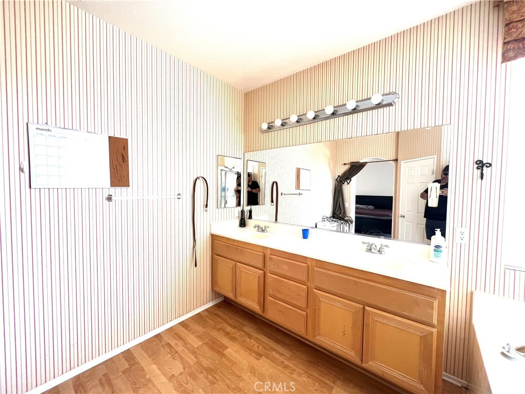 10886 Thorndale Street Property Photo 8