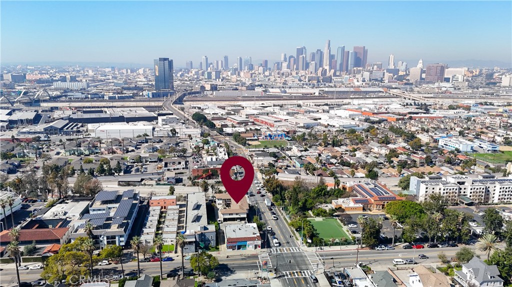 405 S Boyle Avenue Property Photo