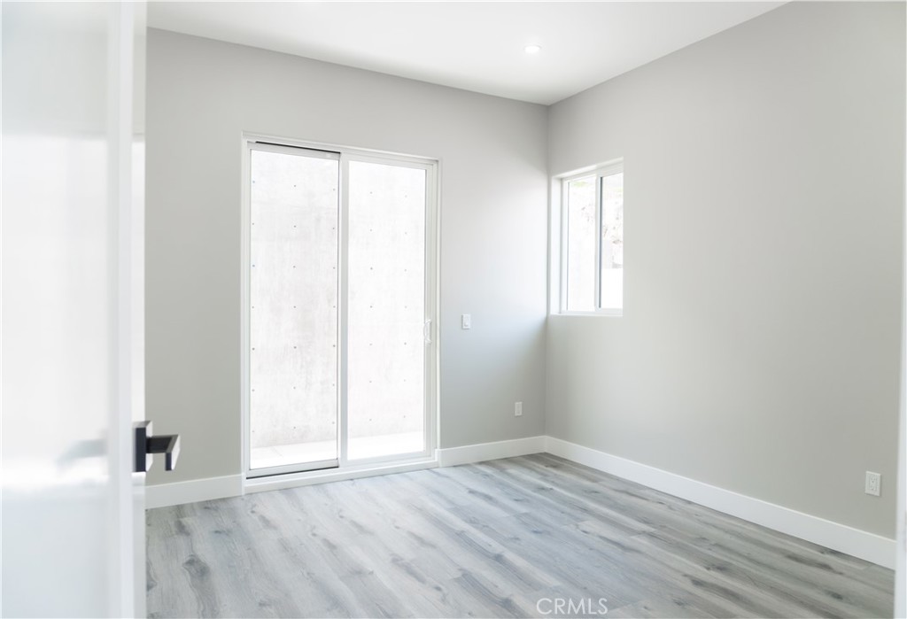 1023 N Gage Avenue Property Photo 27