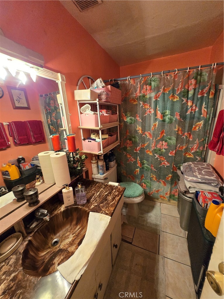 203 N Burlington Avenue 4 Property Photo 18