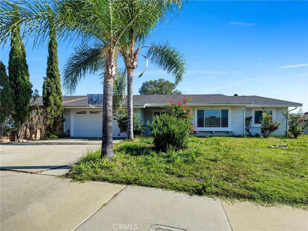 346 E Plymouth Street Property Photo 1