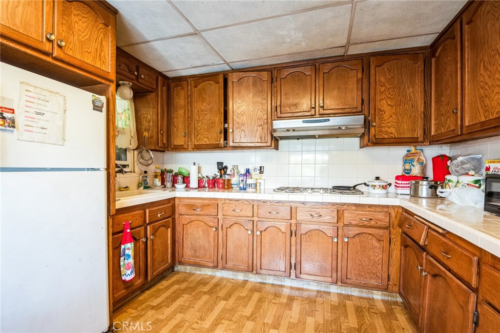 1000 Clela Avenue Property Photo 3