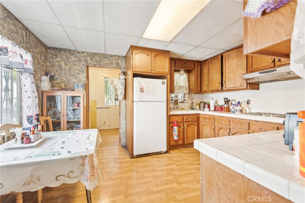 1000 Clela Avenue Property Photo 4