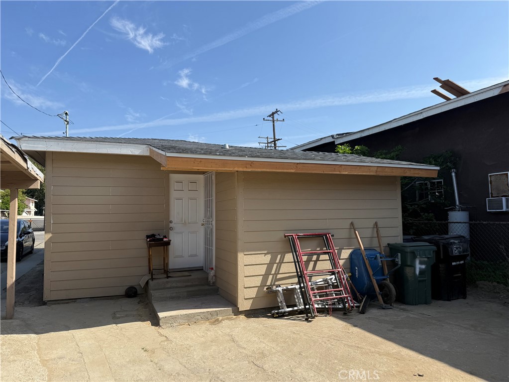 1844 E 62nd Street Property Photo 3