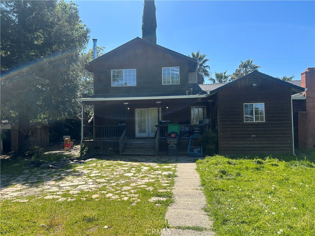 631 Mariposa Avenue Property Photo 1