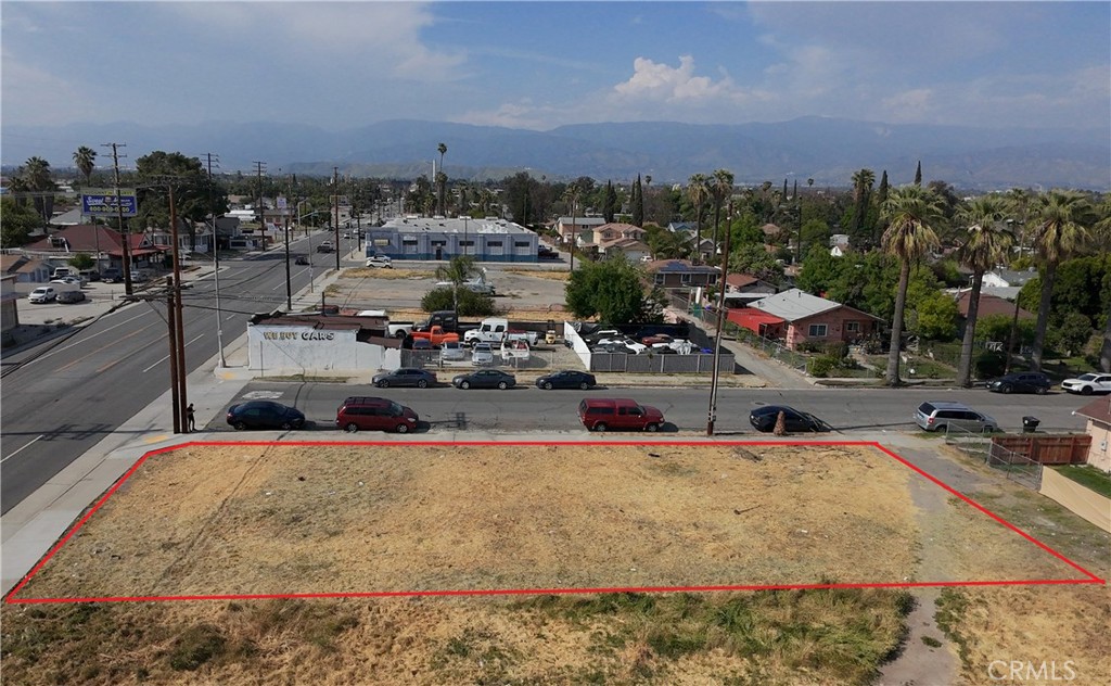 377 S Mount Vernon Avenue Property Photo 1