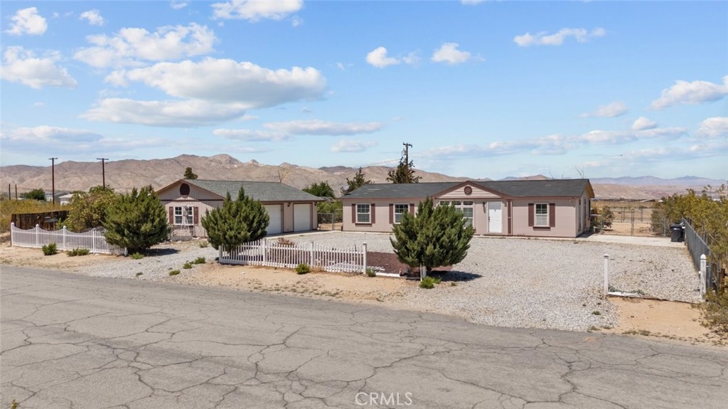 6241 Sespe Avenue Property Photo