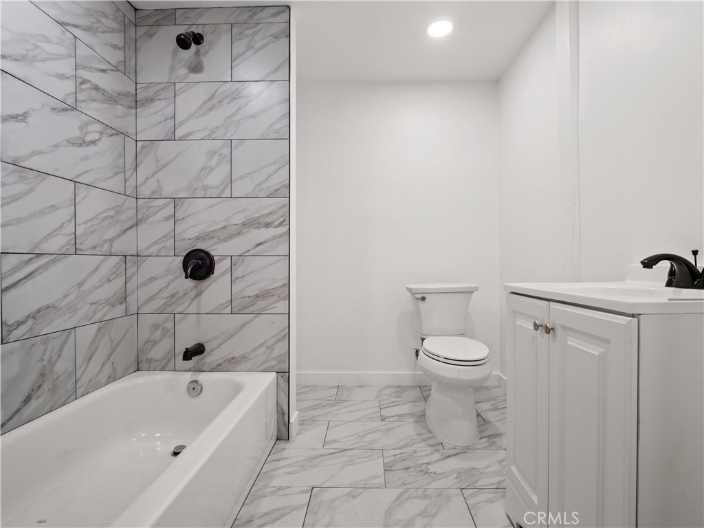 12218 Pearblossom Property Photo 7