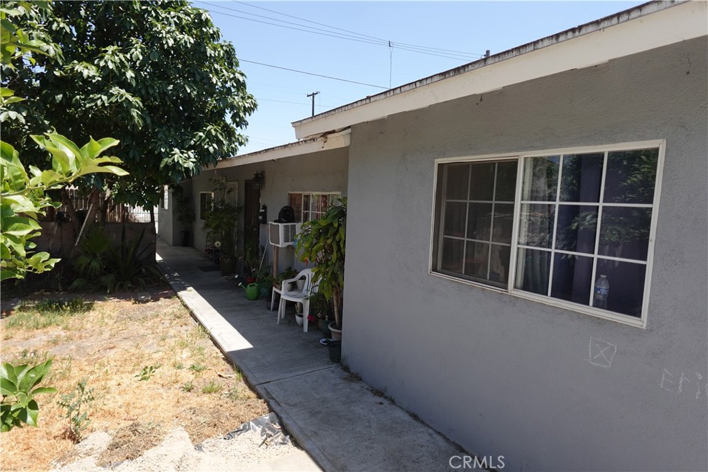 6910 Chanslor Avenue Property Photo 5