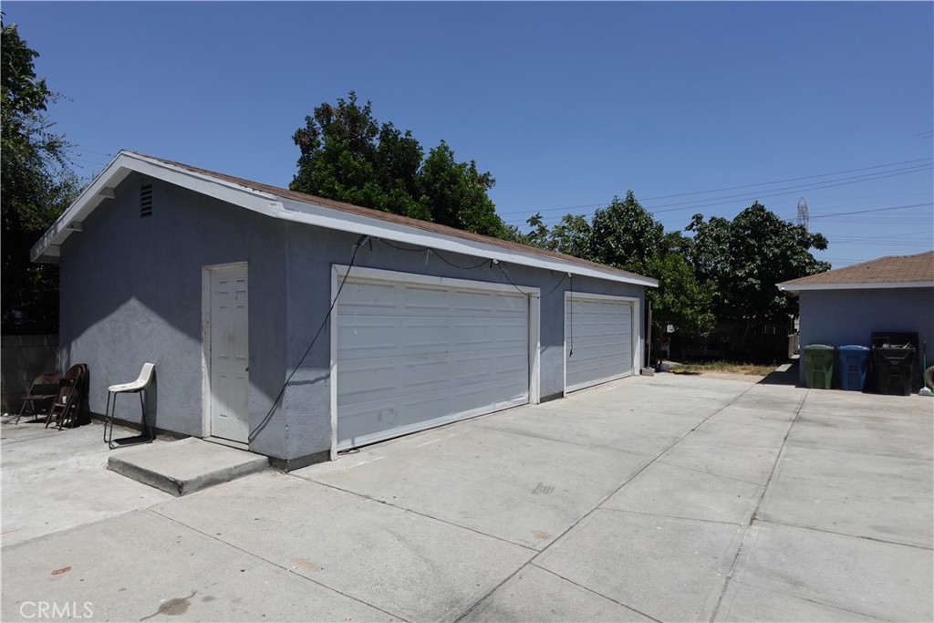 6910 Chanslor Avenue Property Photo 6