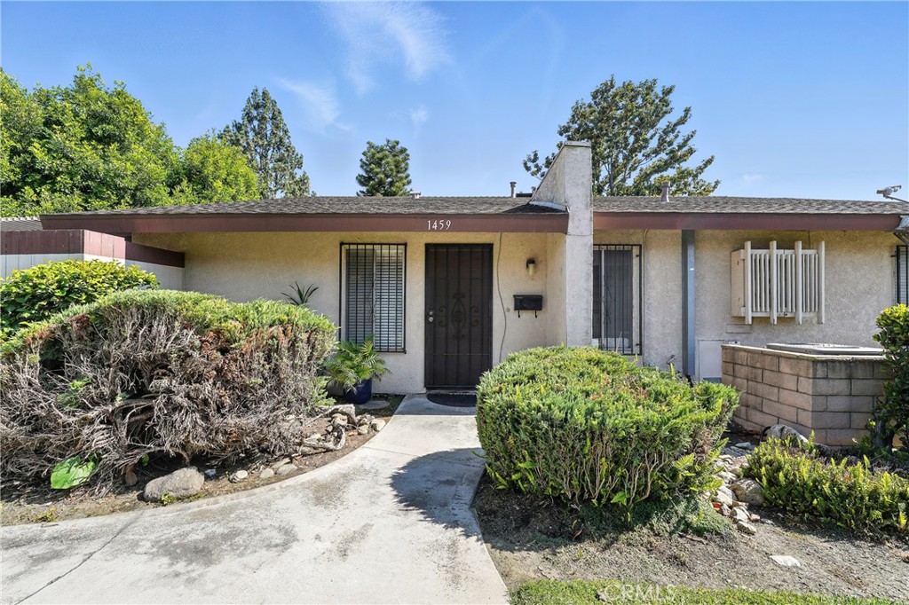 1459 Fredericks Lane