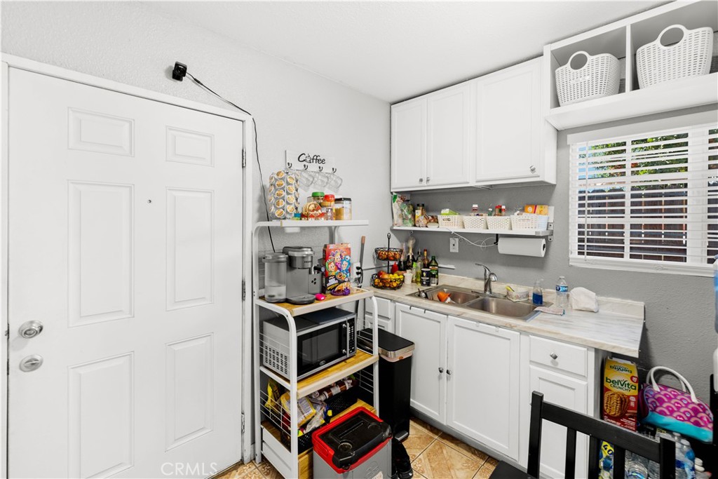 629 E 93rd Street Property Photo 34