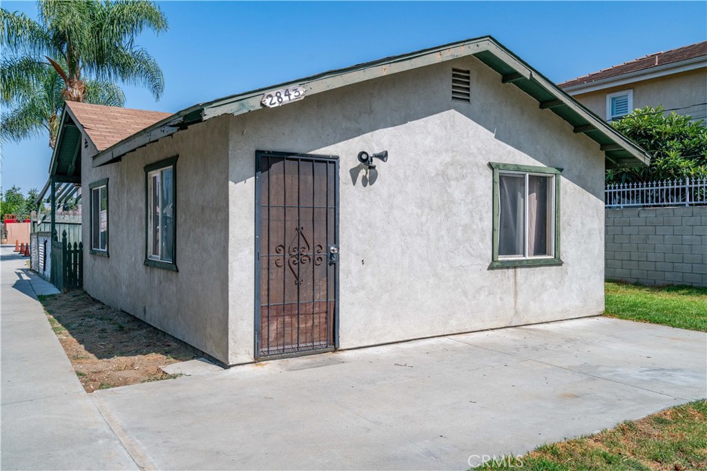 2843 Parkway Drive Property Photo 5
