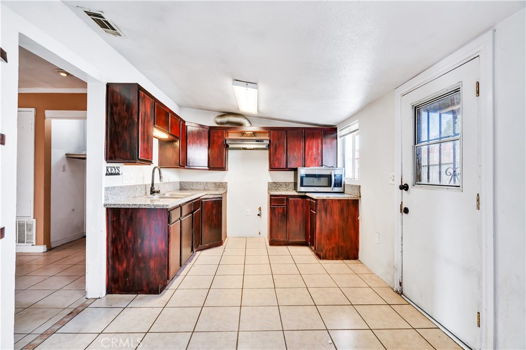 2843 Parkway Drive Property Photo 15