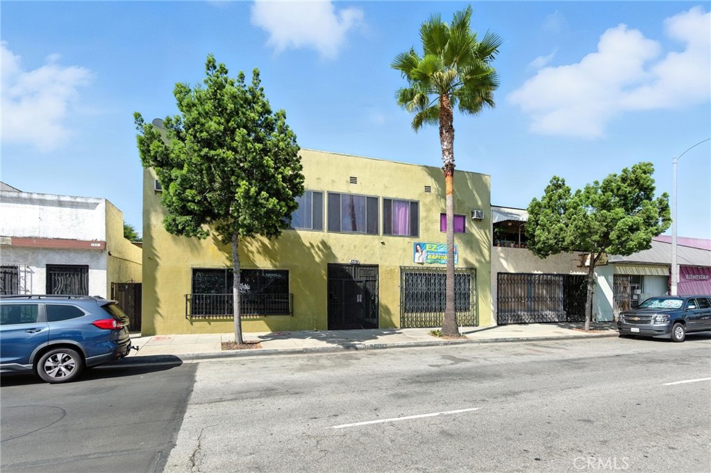 5332 E Beverly Boulevard Property Photo 1