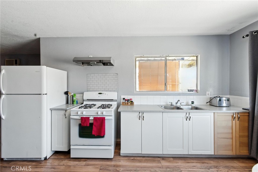 5332 E Beverly Boulevard Property Photo 3