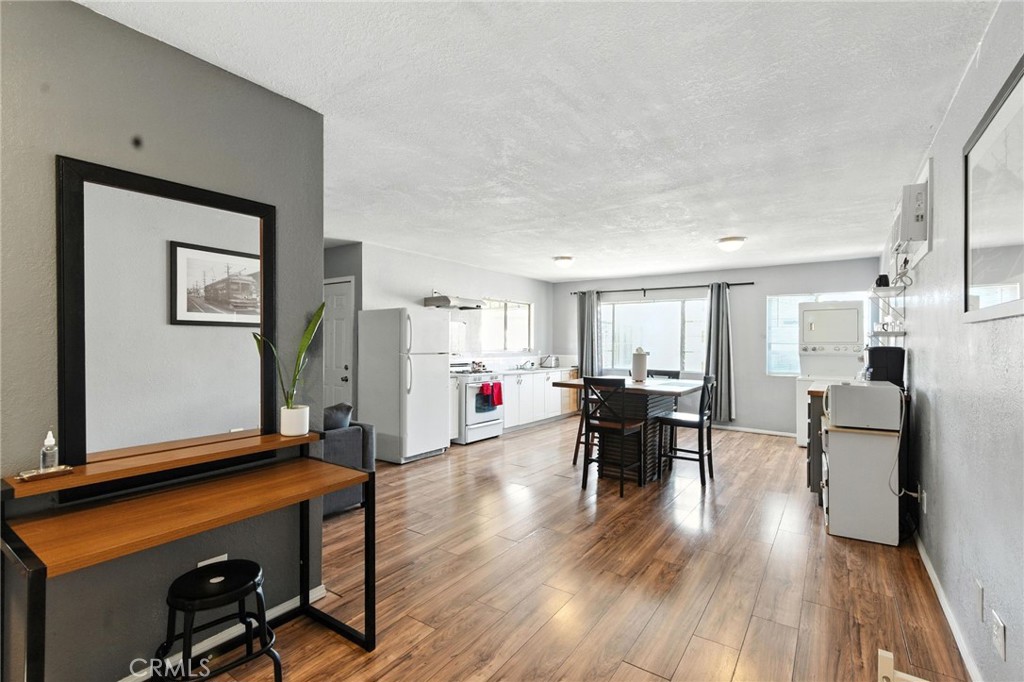 5332 E Beverly Boulevard Property Photo 5