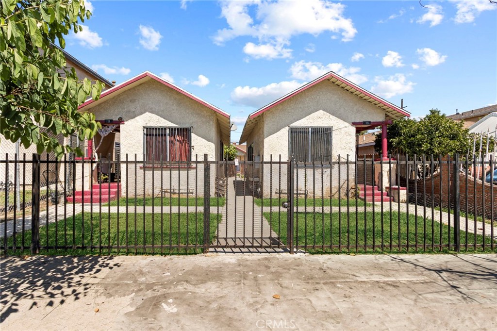 151 E 54th Street Property Photo 1