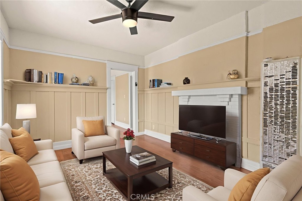 151 E 54th Street Property Photo 4