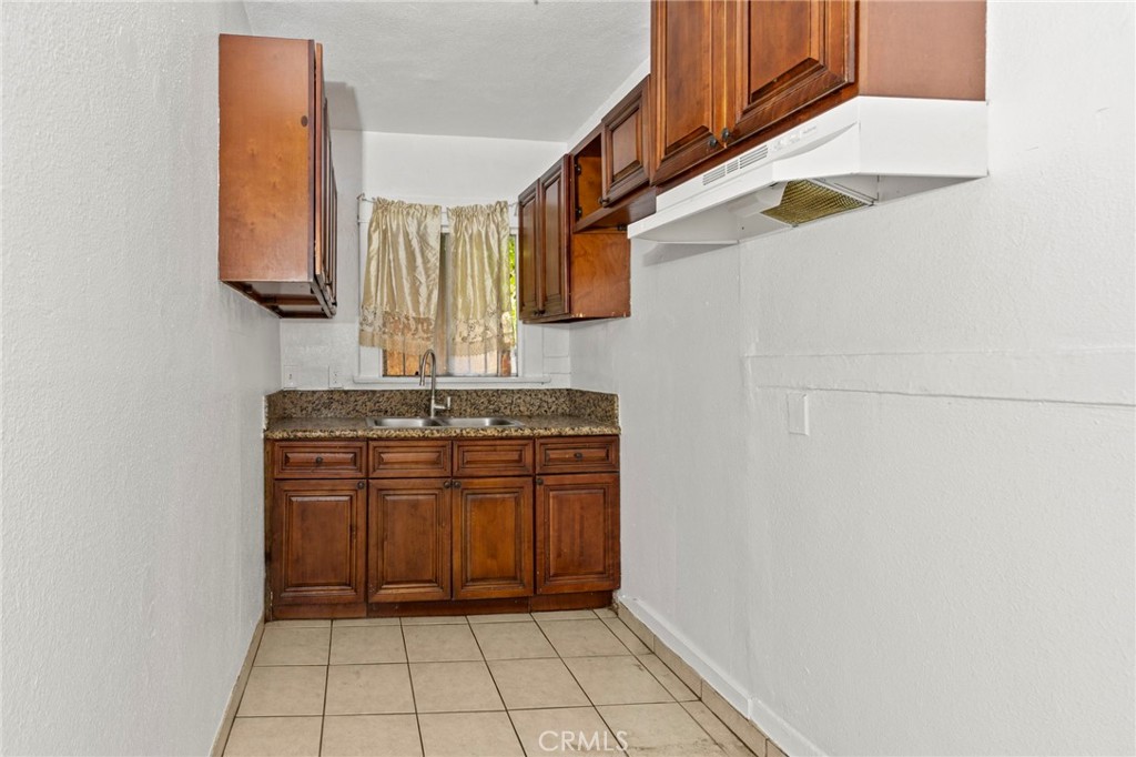 151 E 54th Street Property Photo 7
