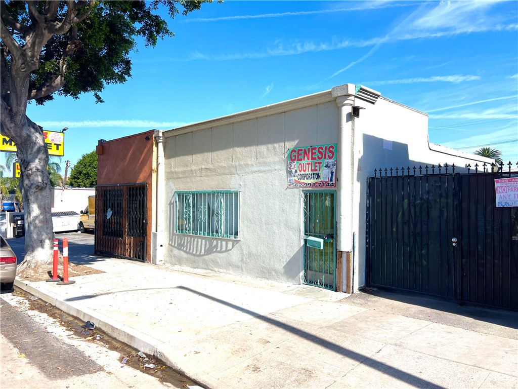 2813 E Cesar Chavez Avenue Property Photo 1