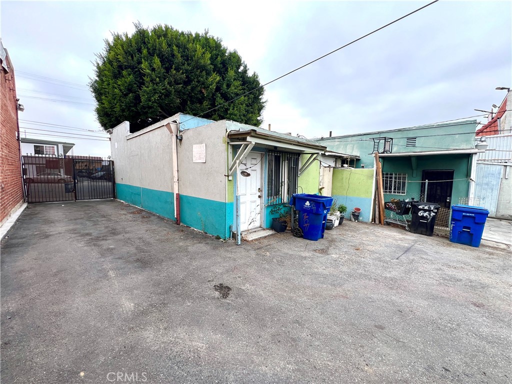 2813 E Cesar Chavez Avenue Property Photo 3