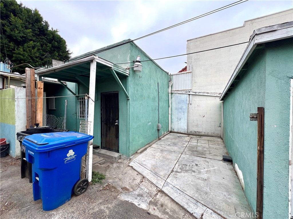 2813 E Cesar Chavez Avenue Property Photo 6