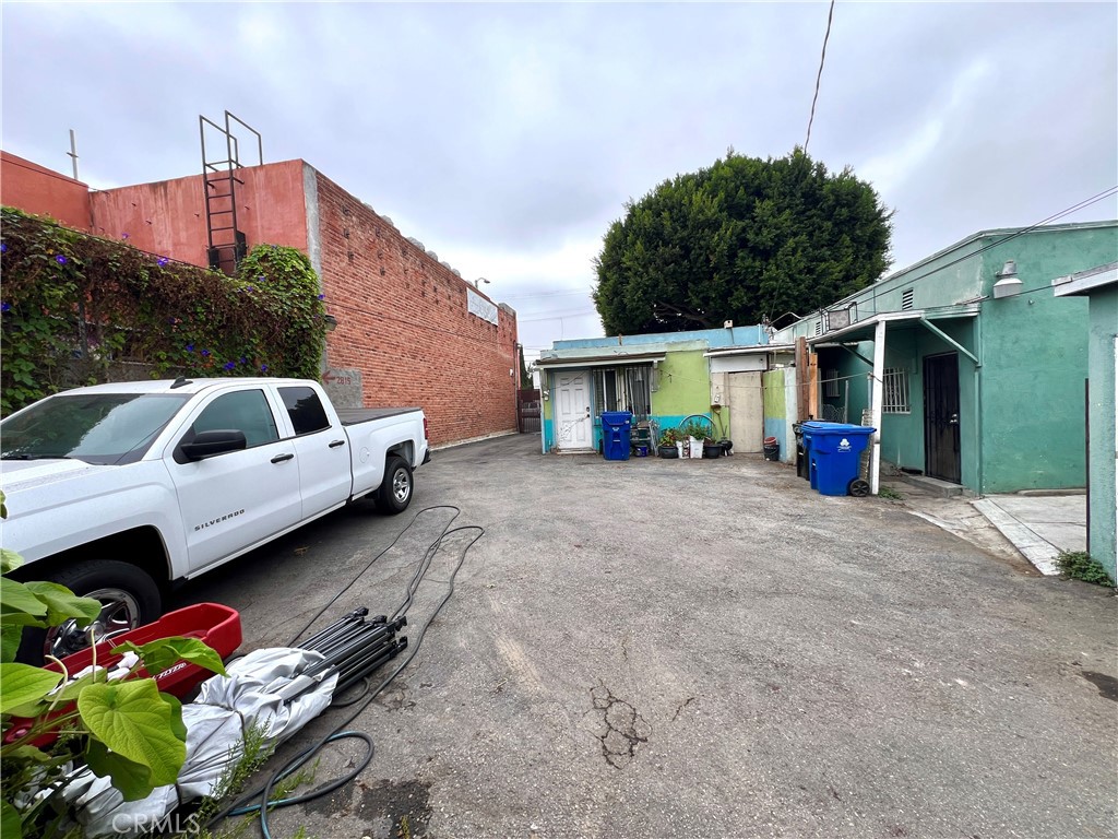 2813 E Cesar Chavez Avenue Property Photo 7