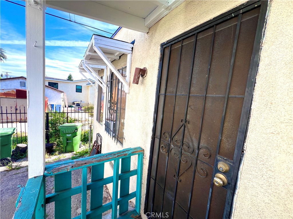 2813 E Cesar Chavez Avenue Property Photo 12