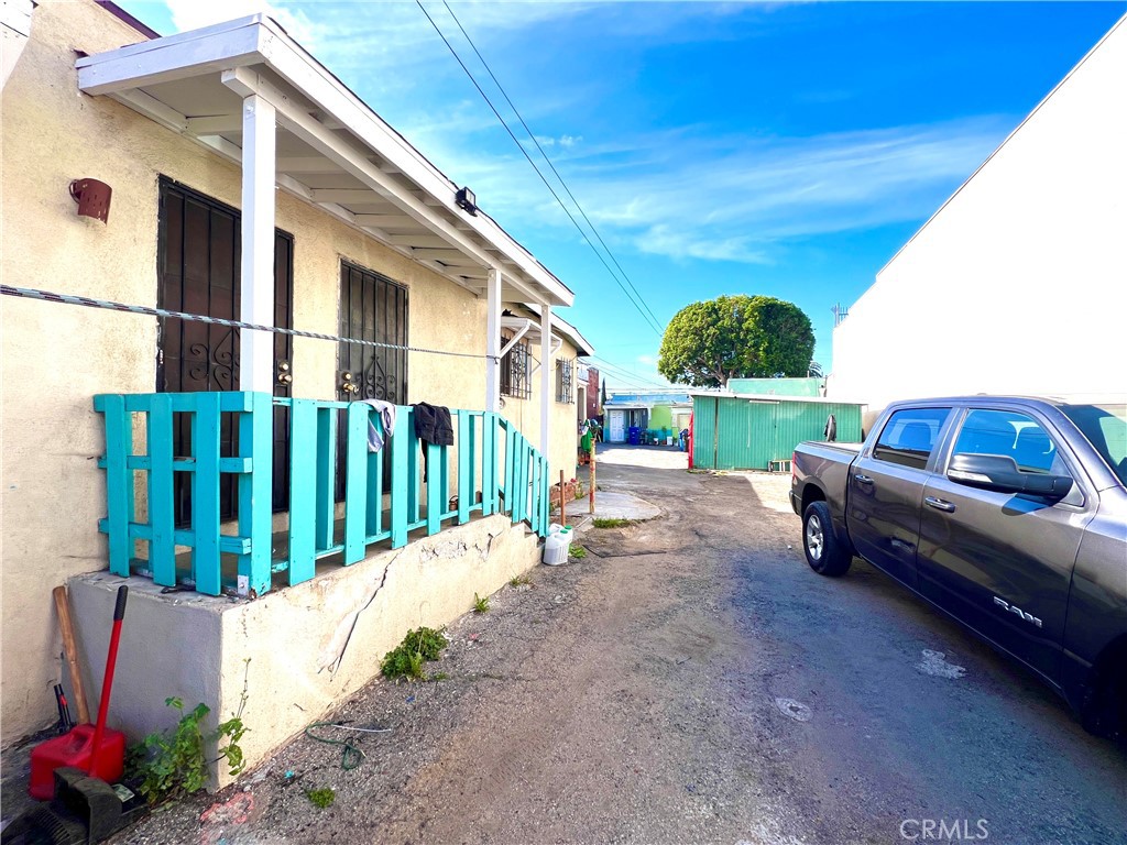 2813 E Cesar Chavez Avenue Property Photo 13