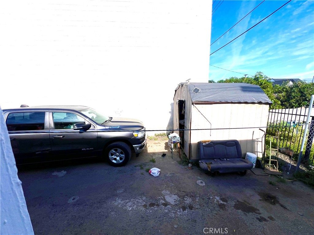 2813 E Cesar Chavez Avenue Property Photo 14