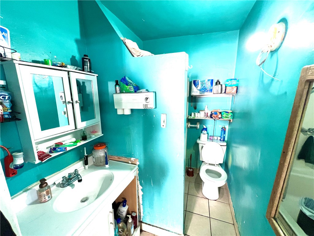 2813 E Cesar Chavez Avenue Property Photo 17