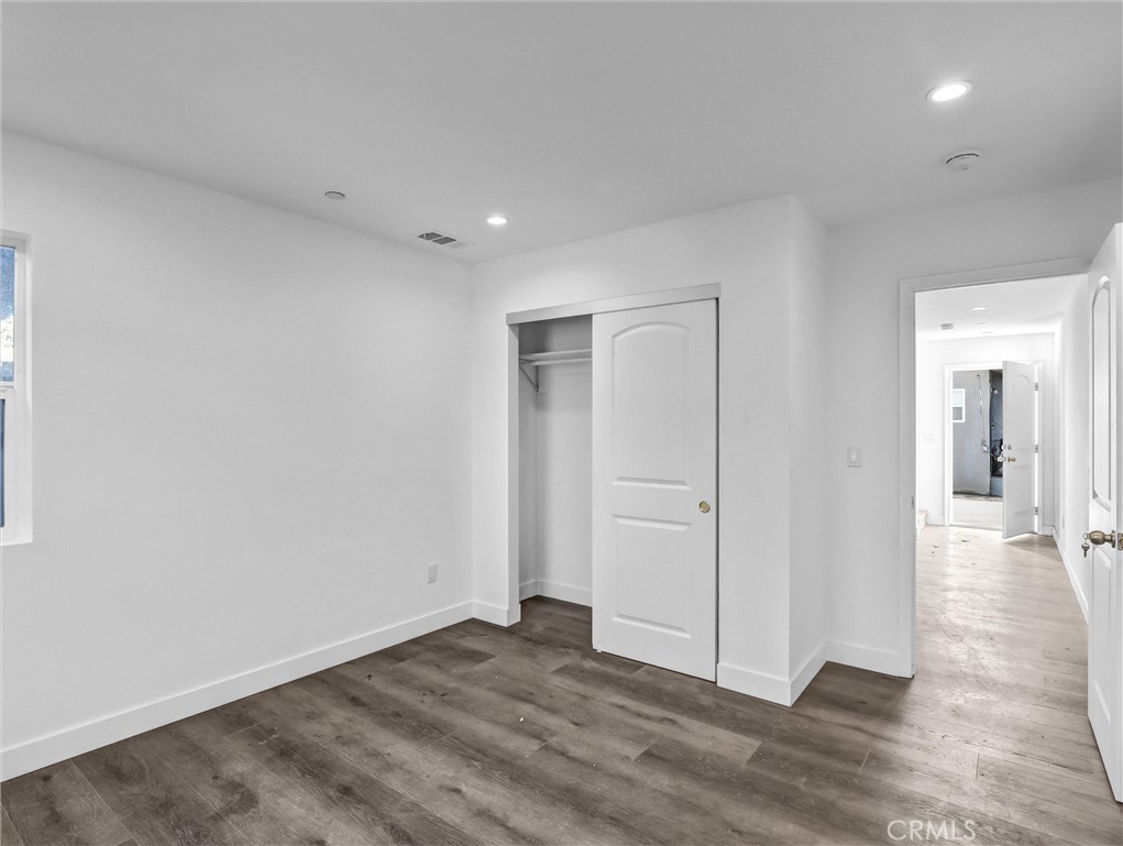 1231 S Rowan Avenue Property Photo 6