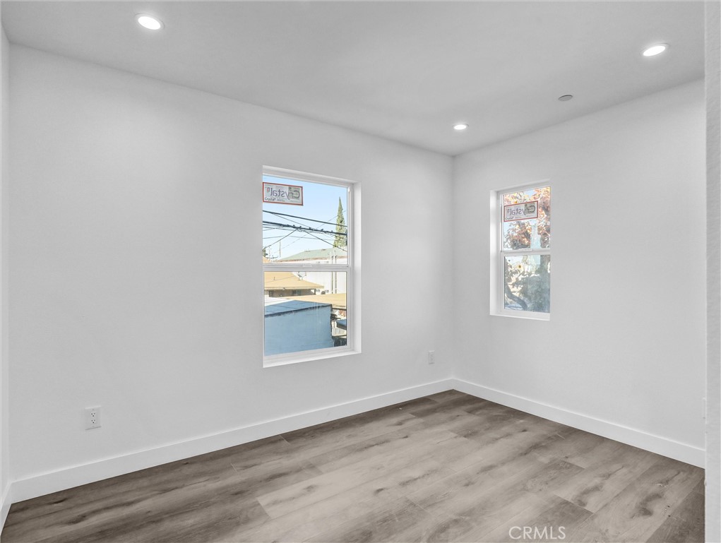 1231 S Rowan Avenue Property Photo 8